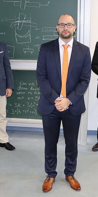 Von links: Der Prüfungsvorsitzende Prof. Dr. Josef Kiendl (Universität der Bundeswehr München), Prof. Dr. Ingo Ehrlich (Betreuer seitens der OTH Regensburg), Dr. Andreas Kastenmeier und Prof. Dr. Norbert Gebbeken und Prof. Dr. Michael Brünig (beide Betreuer von der Universität der Bundeswehr München).