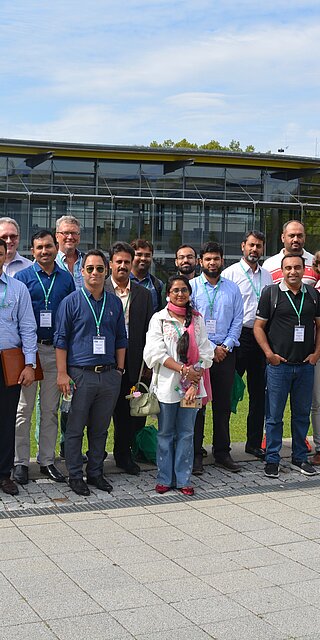 Teilnehmerinnen und Teilnehmer der Delegation aus Pakistan, die im September 2019 die OTH Regensburg besuchten, um sich über Themen rund um die Energieforschung auszutauschen.