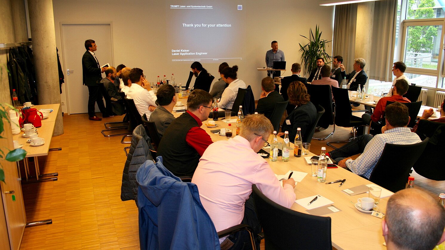 Daniel Kaiser von der TRUMPF Laser- und Systemtechnik GmbH beantwortet Fragen zu seinem Vortrag „Lasertransmission Welding of Glass Fiber Reinforced Plastics with Pyrometer Control“, den er am 15. Mai 2019 an der OTH Regensburg hielt.