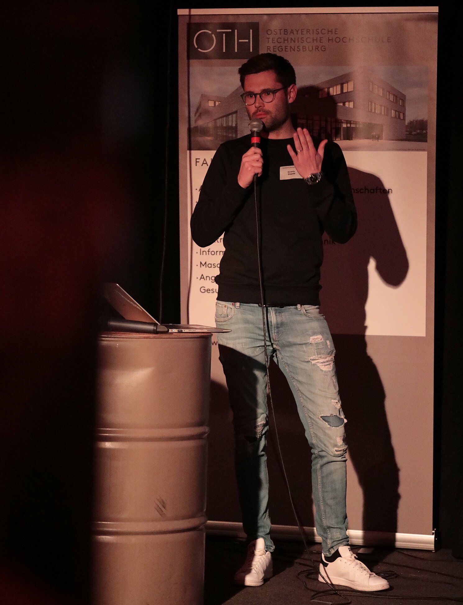 Die zweite Keynote: Severin Diepold, Managing Director von Syskron X, beschreibt die Digitalisierung als Treibstoff des Maschinenbaus und spricht über die bevorstehenden Veränderungen für die Branche.