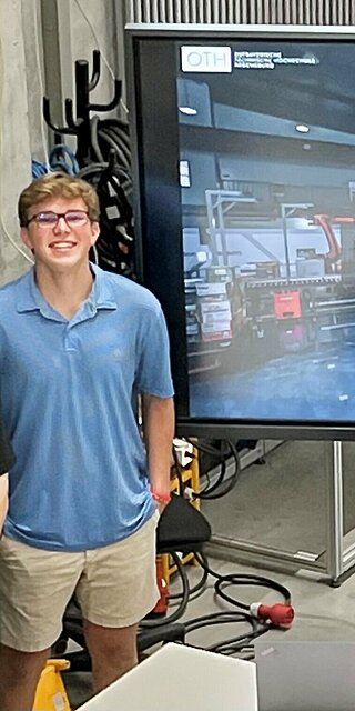 Das Innovationszentrum für Produktion und Logistik (IZPL) umfasst die Labore Robotik und Logistics Engineering. Foto: OTH Regensburg