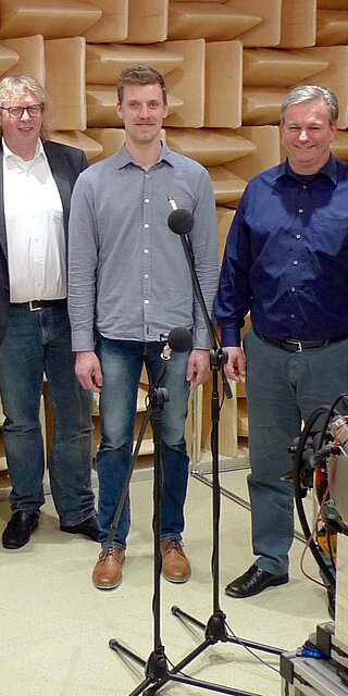 Von links: Christian Mühlbauer, M.Sc., Dr.-Ing. Tommy Luft, Sebastian Schneider, M.Sc., Prof. Dr.-Ing. Hermann Rottengruber sowie Christopher Sittl, M.Sc., Prof. Dr.-Ing. Marcus Wagner und Prof. Dr.-Ing. Hans-Peter Rabl.