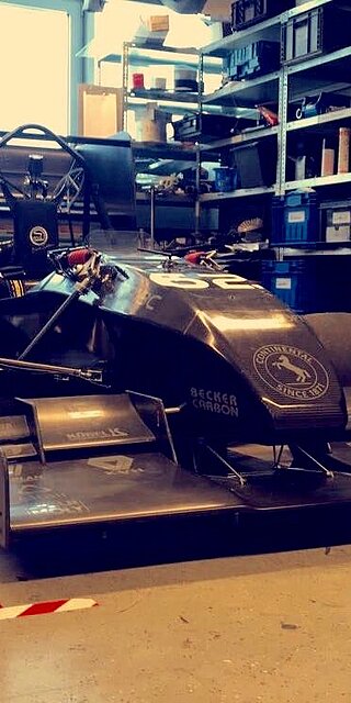 Bei den Führungen durch die Labore der Fakultät Maschinenbau zum Regensburger Hochschultag konnten die interessierten Besucherinnen und Besucher das Fahrzeug RP18c im Labor von Dynamics e. V. bestaunen. Foto: Niklas Schießler