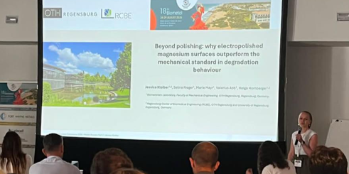 Jessica Kloiber während ihres Vortrags in der Session Metals der 18. Biometal Konferenz 2026. 