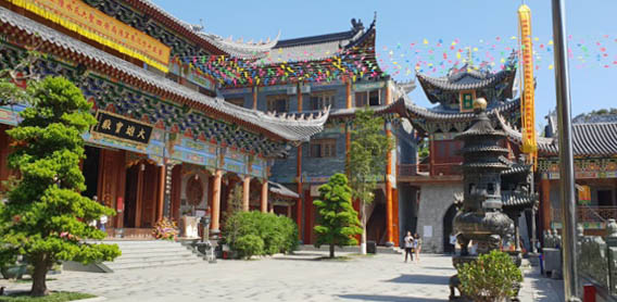 An den Wochenenden stand unter anderem auch ein Ausflug nach Shenzhen auf dem Programm. 