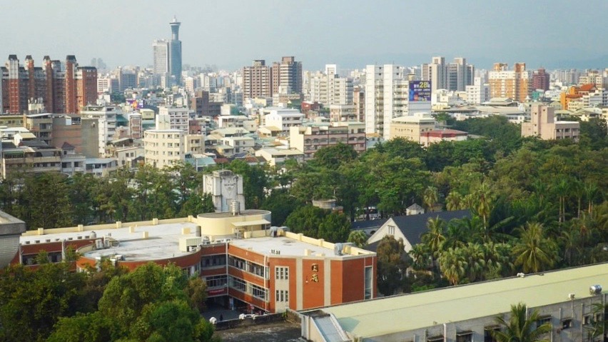 Blick über Taichung in Taiwan, wo die Regensburger Biomedical-Engineering-Studentin Sonja Piehler im Sommer 2018 für ein RISE-Forschungspraktikum war. Sie kann jedem empfehlen, den Schritt ins Unbekannte zu wagen. 