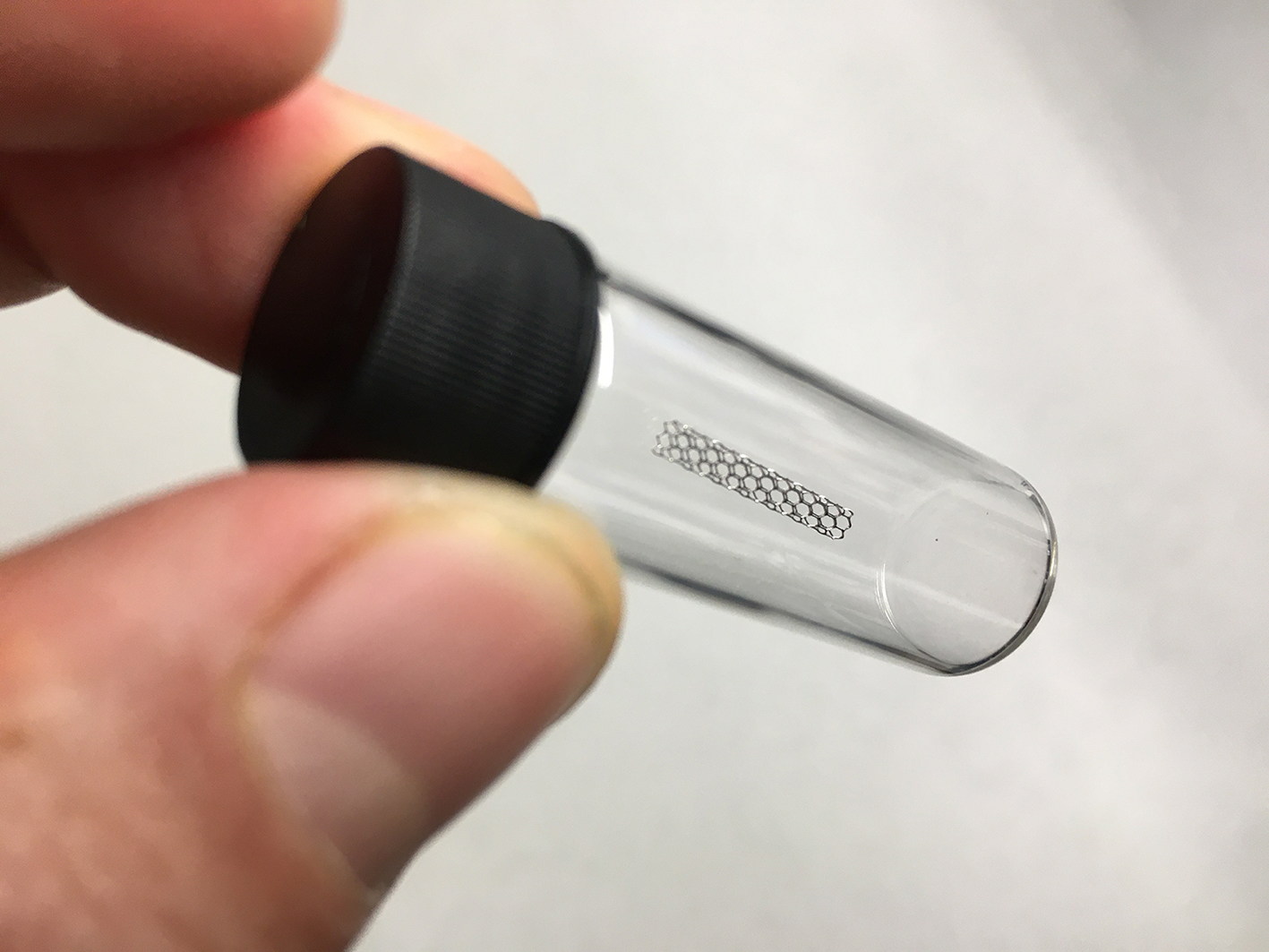 Ein Stent wie dieser muss mehreren hundert Millionen Lastwechsel standhalten.